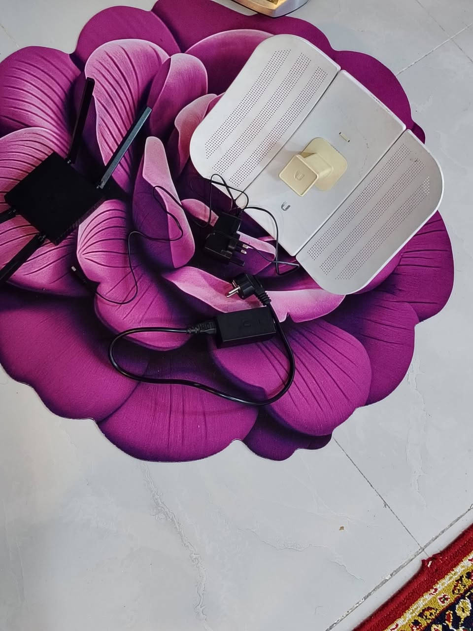 مجمده للبيع حجم كبير نضيفه جدن شرط عل فحص تأخذها السعر 250وبيه مجال مع راوتر ونانو الشهداء الثانيه الصكلاويه ***********
