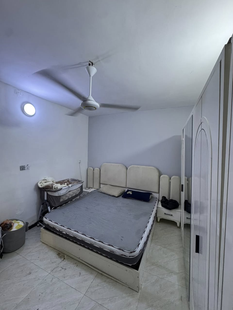 غرفه للبيع مستخدمه قليل بغداد العضميه
سعر 600 الف وبيه مجال قليل ***********
