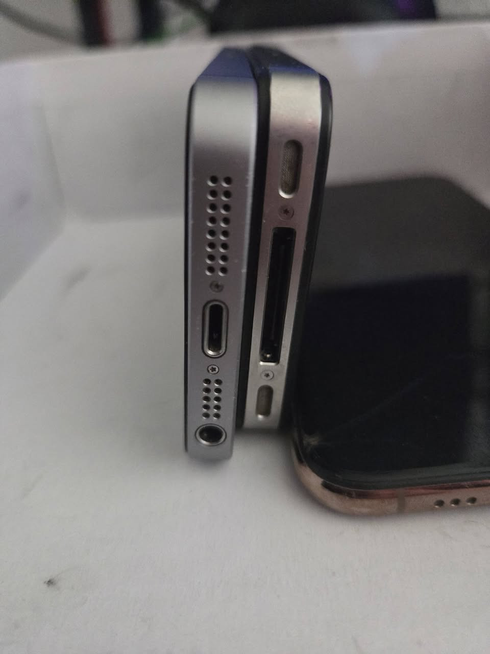 تلفونات مال امازون
مقفولات برمز 
ابيحن اثنيناتهن ب 50 
وتوصيل موجود


**إذا كنت صاحب هذا الإعلان وتريد حذفه لأي سبب، رجاءا أرسل رسالة إلى الدعم الفني**