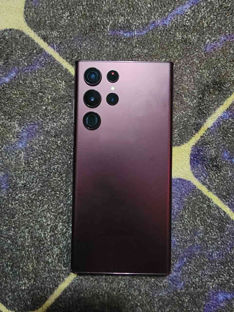 السلام عليكم
للبيع سامسونج s22 ultra ياباني 

ذاكرة داخلية 256

ذاكرة خارجية 12

snap dragon 8

سيم كارت واحد

بعده الجهاز باللزكات جديد 

مكاني بغداد

سعر 550 وبي مجال بسيط
تواصل: ***********
