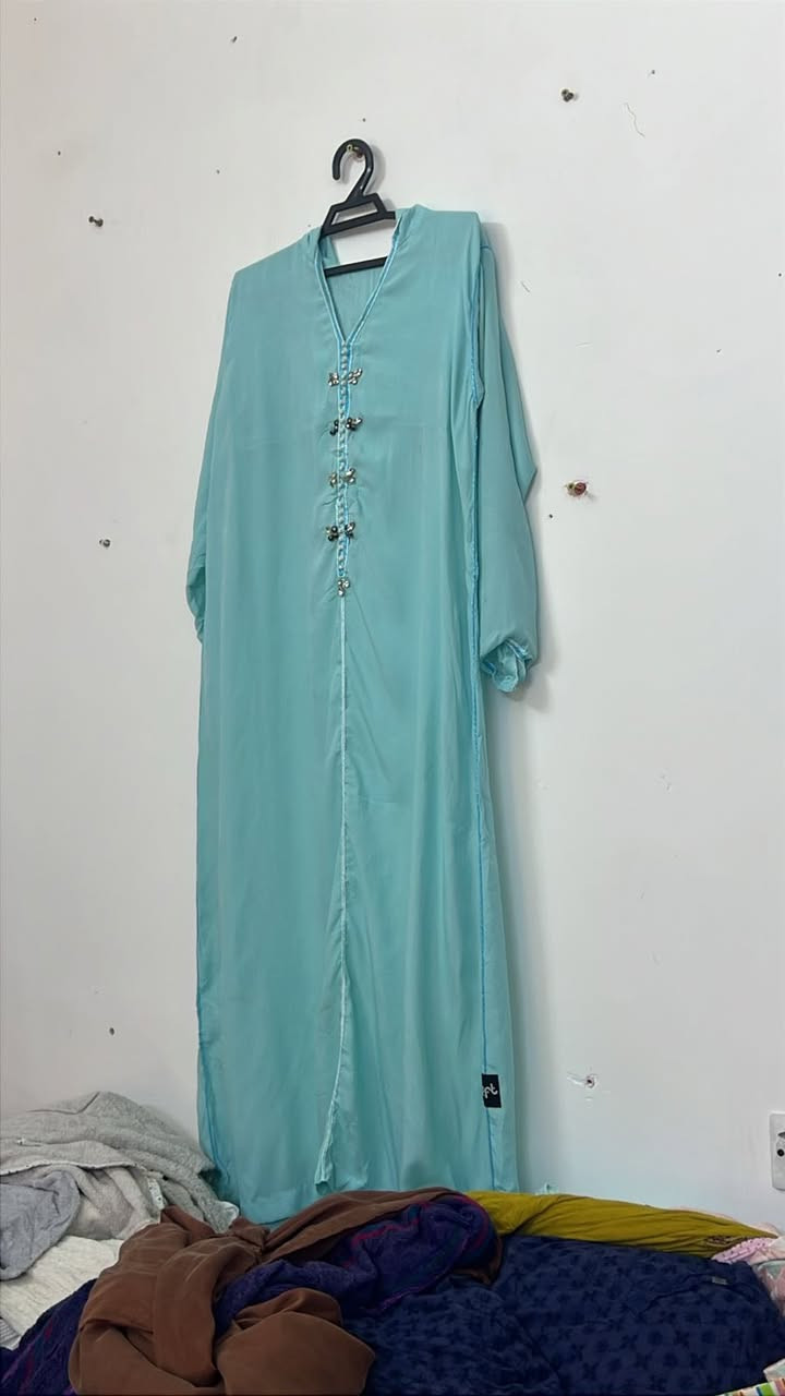 السلام عليكم توفرت شلحه نسائي وجبب وبشتات ومخور رمضاني سعر القطعه ٥تالاف المخور والجبب
مكاني شارع المركز مقابيل صالون تركي محل ملابس بالات رقمي بي وتساب دخلي الوتساب ***********
