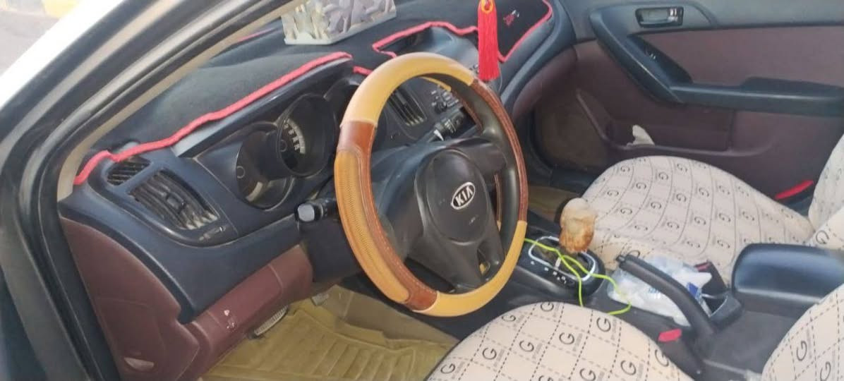 سلام عليكم سيراتو خليجي الشكل القديم مكفولة ما الجاملغ المامي بجهت السايق مبدل باسمي مشروع وطني السعر 98 الرقم *********** (مراوس أو بيع)
