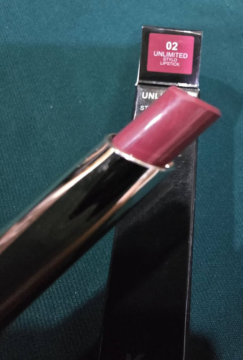 KIKO MILANO
تخفيضات وبسعر الجمله
منو تگدر تقاووم هيج الوان🥹
هاي الالوان كل البنات تضعف گدامها 😅
حمر ستك كيكو مليانه فيتامين C وزبدة الشيا♥️
بسعر ٨ آلاف 
يوجد توصيل لجميع محافظات العراق
للحجز مراسلتنا عن طريق الماسنجر أو عن طريق الواتساب***********
 التيلجرام @AYNOR_ST
