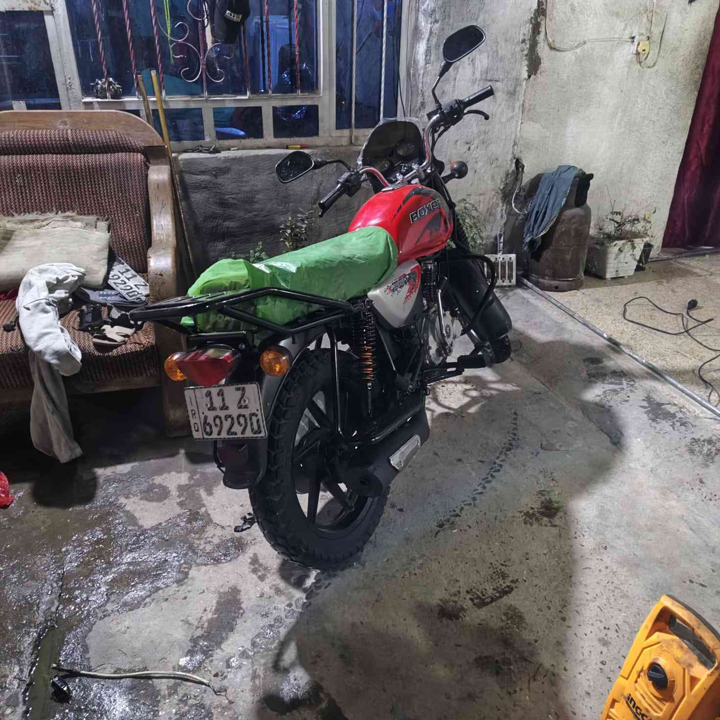 بوكسر للبيع 22 بسمي لوحات إنكليزي ثنين تجفيت أصلي شركة سعر 2250 وبيهة مجال مكاني دوره ***********
