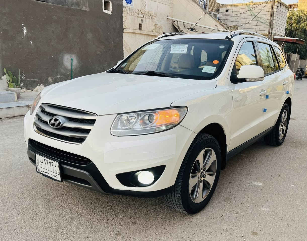 اللهم صل على محمد وال محمد 
السلام عليكم ورحمة الله وبركاته 
الى عشاق المقدس سنتافيا 2012 خليجي فول مواصفات رقم بصره تحويل السياره مكفوله من الضربه والصبغ والتبديل جديده جدا من الداخل والخارج محرك 4 سلندر 2400 دووش مامفتوح شرط بالكارتون جاهزه السياره من كلشي مكينه وكير شرط الفحص حداديه 100/100 تبريد ثلج تدفئه تخم تاير جديد السياره بيه تراي وقياده شرط زيروو مواصفات فتحه سلايد روف.شاشه ايباد كامره دواره. 7 راكب 3قطع تبريد . دواخل بيجي. صاج. حساس خلفي.مرايه شفط اشاره بالمرايه. لاقط. تحكم بالستيرن. لد نهاري. ويل كب كروم 18 … مكان السياره الناصرية السعر 138 للاستفسار ***********
