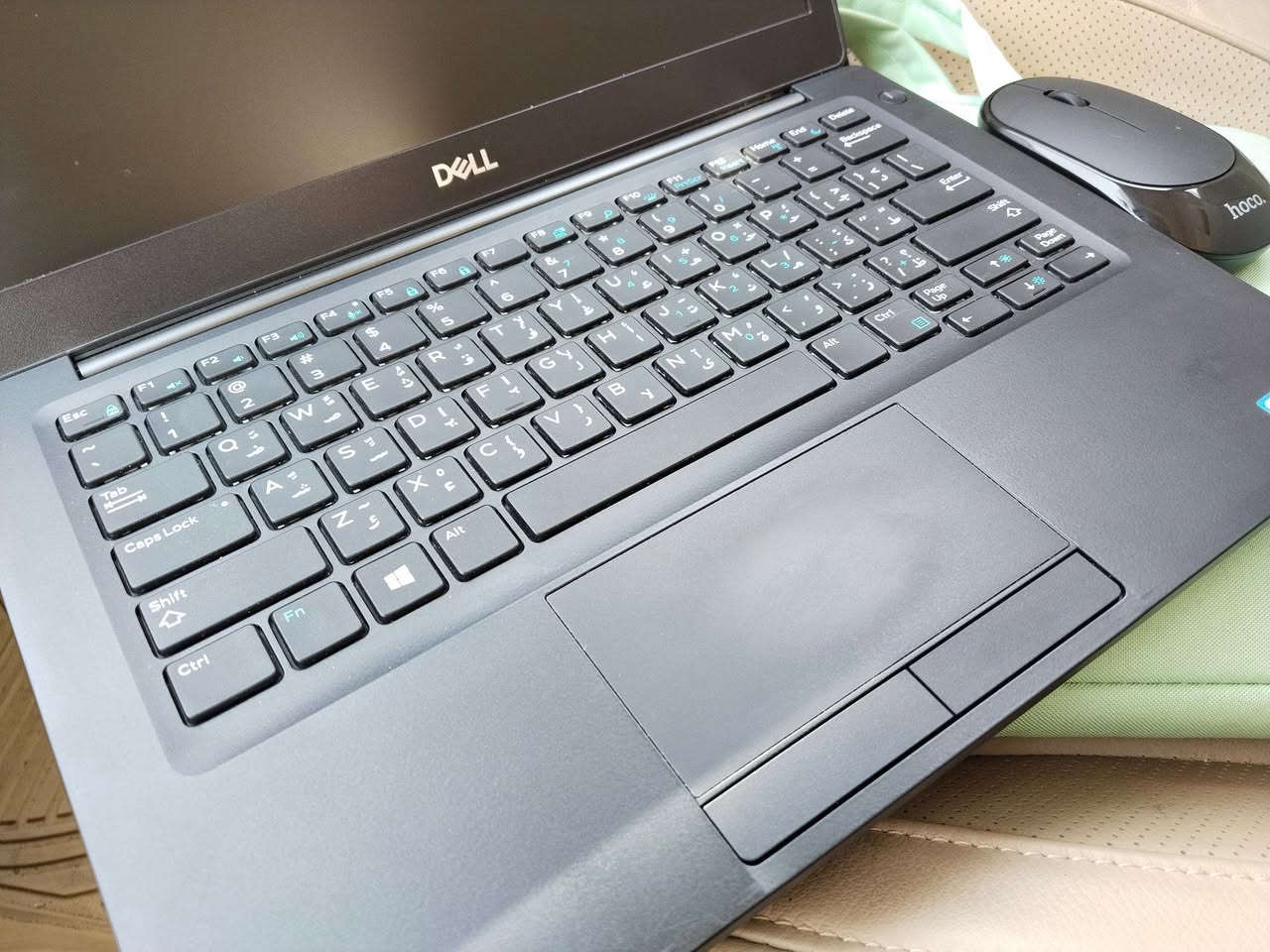 لابتوب  Dell  Latitude  7290
حجم 13 انج .. معالج i7 جيل ثامن بالة وارد كندي .. رام 8 كيكا .. كرت شاشة 4 كيكا انتل شير .. ذاكرة 256 كيكا .. كيبورد ضوئي .. مكان سيم كارت ورام .  مخارج يو اس بي 2 ومنفذ تايب سي .. شحن تقريبا ساعتين او اكثر شوية للاستخدام القوي مثل العاب .. اكثر من 3 ساعات للاستخدام خفيف وتصفح والطباعة .. وزنها خفيف وحلوة نظافة 95 بالمية استخدام عندي 10 ايام فقط ابيع لغرض احتاج فلوس .. انطيك وياها جنطة نوع ويوو مرتبة على حجمها جديدة وماوس واير ليس هوكو والشاحنة 
سعر  280  الف فقط 
متوفر توصيل .. مكاني ديوانية


**إذا كنت صاحب هذا الإعلان وتريد حذفه لأي سبب، رجاءا أرسل رسالة إلى الدعم الفني**