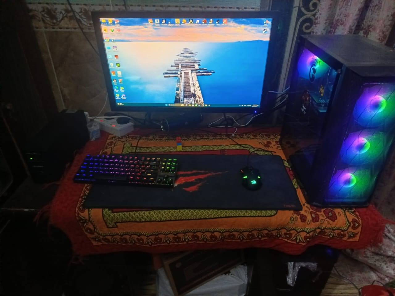 سلام .. حاسبة كاملة شد والعب
مواصفاته موجودة بالصورة مابيه اي خلل كراتين القطع موجودة

سبب البيع الكهرباء طافيه ٢٤ ساعه

سعر 750
توصيل موجود
مكاني واسط


**إذا كنت صاحب هذا الإعلان وتريد حذفه لأي سبب، رجاءا أرسل رسالة إلى الدعم الفني**