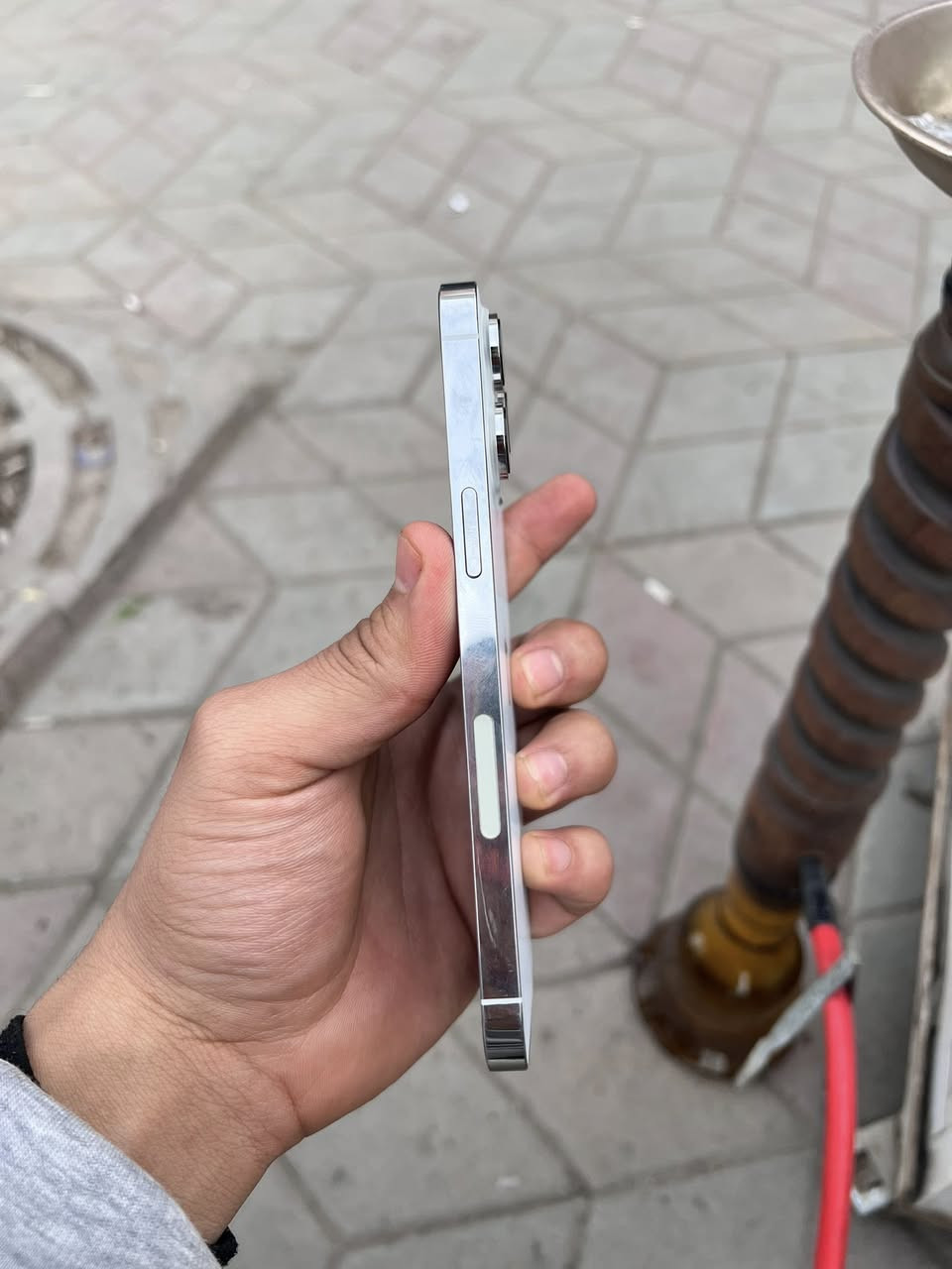 ايفون 14 برو ماكس دبل 256
بطارية 87 النضافه 100/100
زلغ واحد ما بي واتر ما مفتوح 
بدون ملحقات مكاني بغداد 
السعر 850 الف الهاتف ***********
