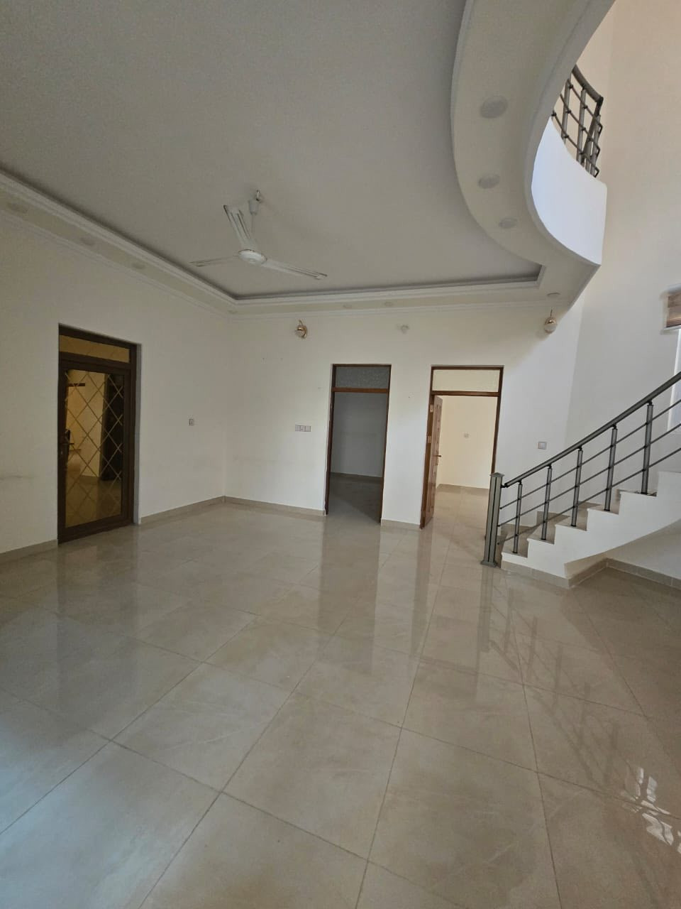 🏠 بيت للايجار

📍 العنوان: حي الإسكان قرب مدرسة السرور
✨ المواصفات:
 • غرفتين نوم
 • صالة
 • استقبال
 • مطبخ
 • صحيات
 • البيت نظيف جداً ومرتب

🔺#للاستفسار مراسله واتساب ع الرقم التالي 

http://wa.me/+964*********** مقتدى 📲

http://wa.me/+964*********** 📲 حسن 
—————————————————————
او زيارة مكتبنا 
🔺مكتب دره المشرق للاستثمار والتطوير العقاري 
🔺العنوان:-حي الجزائر الشارع العام قرب مأكولات تشرين
