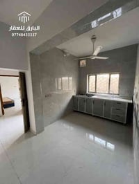 🔱 دار مميز ( ركن ) للإيجار 🔱  الموقع📍 : الكرادة داخل - قرب كنيسة النجا...