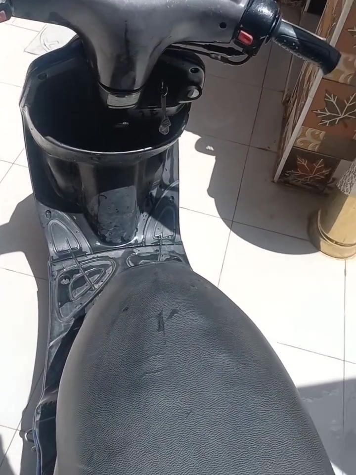 دراجه لكزس حاويه نظيفه شرط النظافه  العنوان الناصريه مدينه الصدر   السعر قفل مليون  رقم الهاتف هذا واتساب          ***********
