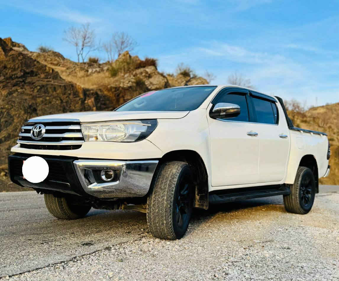 تـــــوێتا هایلۆکس 2018 بێ ڕقم
جێ جێی سبوغە  بەڵام بەعام دەی فرۆشم  بێ ڕەقەمە و زەمانی مەدەنی بەشەرت ، شانسی بەشەرت ، گێر و مەکینەی بەشەرت ، ماڵی برایە نەک دۆست

ماشااءالله لە جوانی و خاوێنی
ئەگەر مشتەری نیت تێل مەکە
هەموو گیانی بەشەرت   .،،***********

ئـەگەر سەیارەکەت دەفرۆشیت نامە بنێرە با بلاوی کەینەوە لۆت
