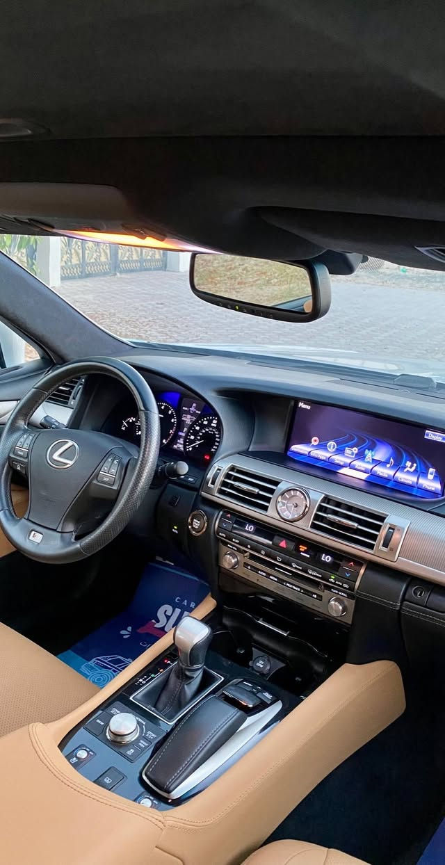 لكزس 460 f _sport حاويه للبيع كارتون كفاله وارد امريكي / البصره ***********
