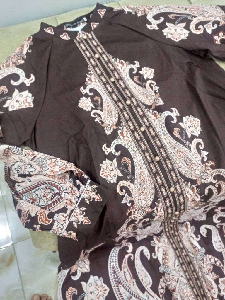 السلام عليكم 
عبي نسائيه للبيع 
متوفر توصيل محافظات 
فساتين هم معاهم


**إذا كنت صاحب هذا الإعلان وتريد حذفه لأي سبب، رجاءا أرسل رسالة إلى الدعم الفني**
