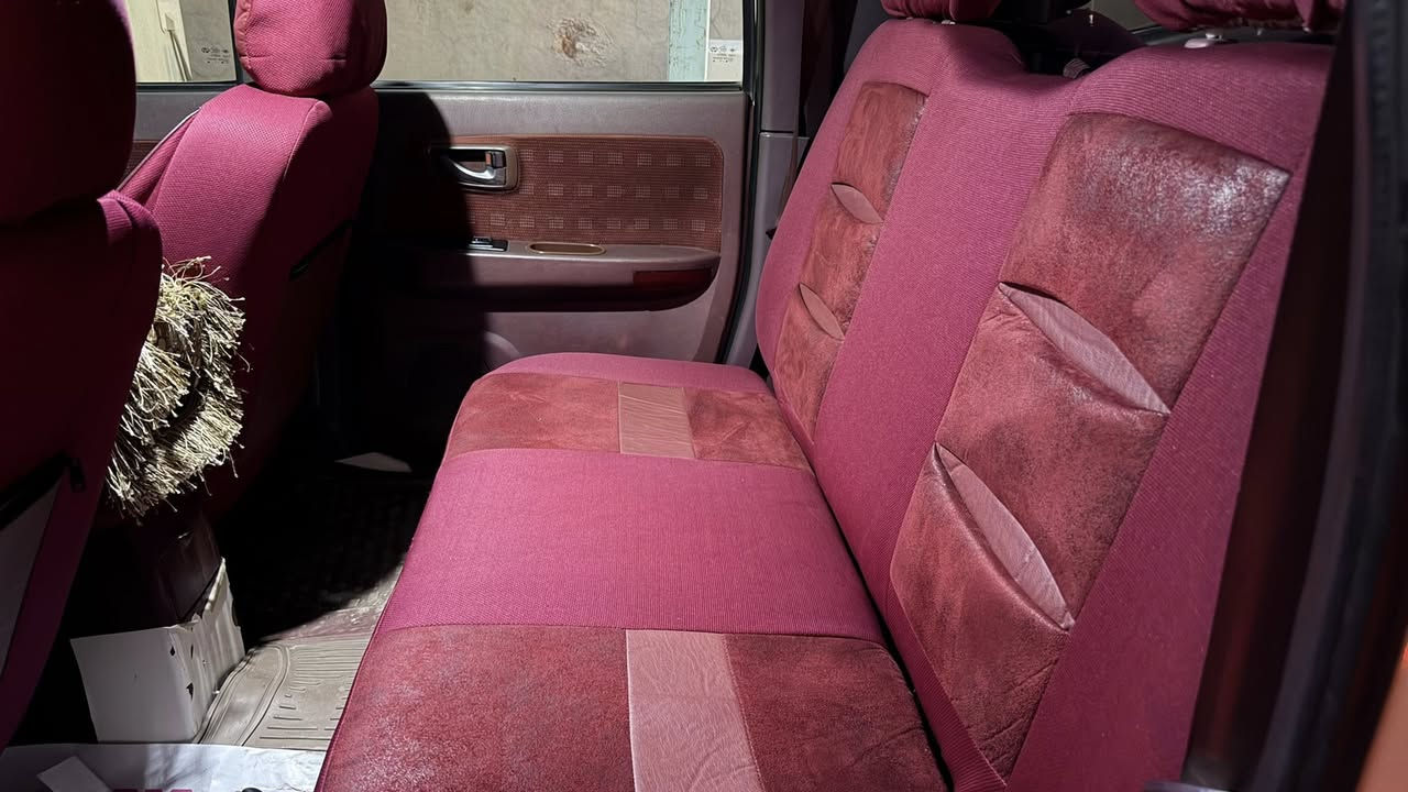 السلام عليكم.  شيري بيك اب موديل 2012 سياره عل وضع الشركة مكفوله كفاله عامه من صبغ وكلشي محرك عل وضع الشركة تريد شرط رقم صلاح الدين  الماني شرط تحويل  مكفوله من الخياس  ومن كلشي صدر جديد تخم تاير جديد  السعر 77$ وبيهه مجال قليل 
***********
