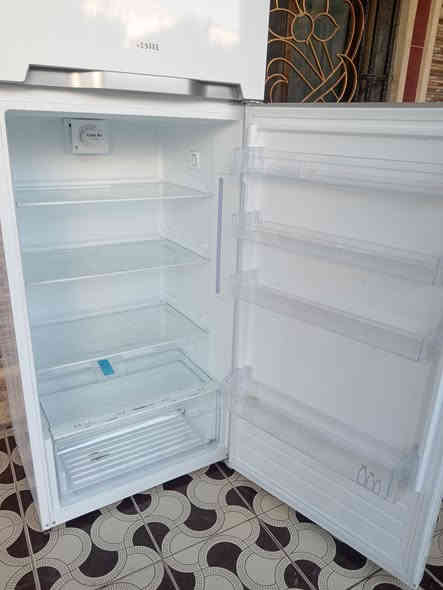 ثلاجة جديدة لك مستعملة شي قليل جدا للبيع..
السعر ٣٥٠ الف
للتواصل عل خاص او الاتصال بالرقم ***********
