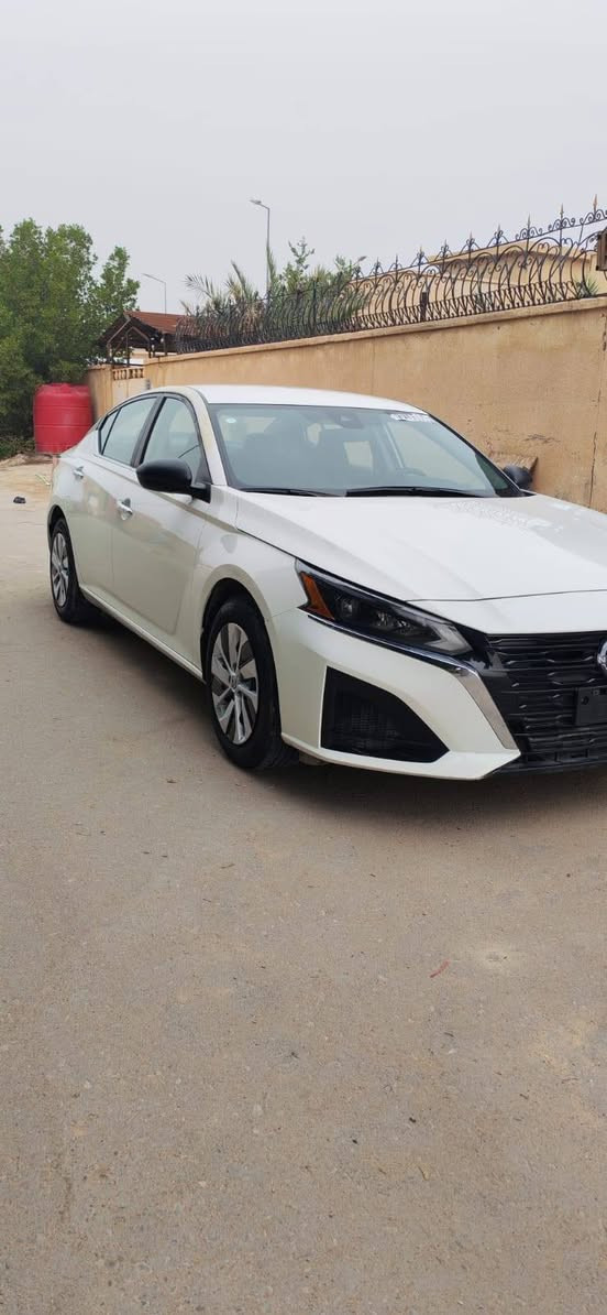 سلا عليكم نيسان التيما للبيع مواصفات S معروفه
التما 2024 S كفاله عامه تقرير مياة امطار ماشيه 35الف بدون رقم 

***********
