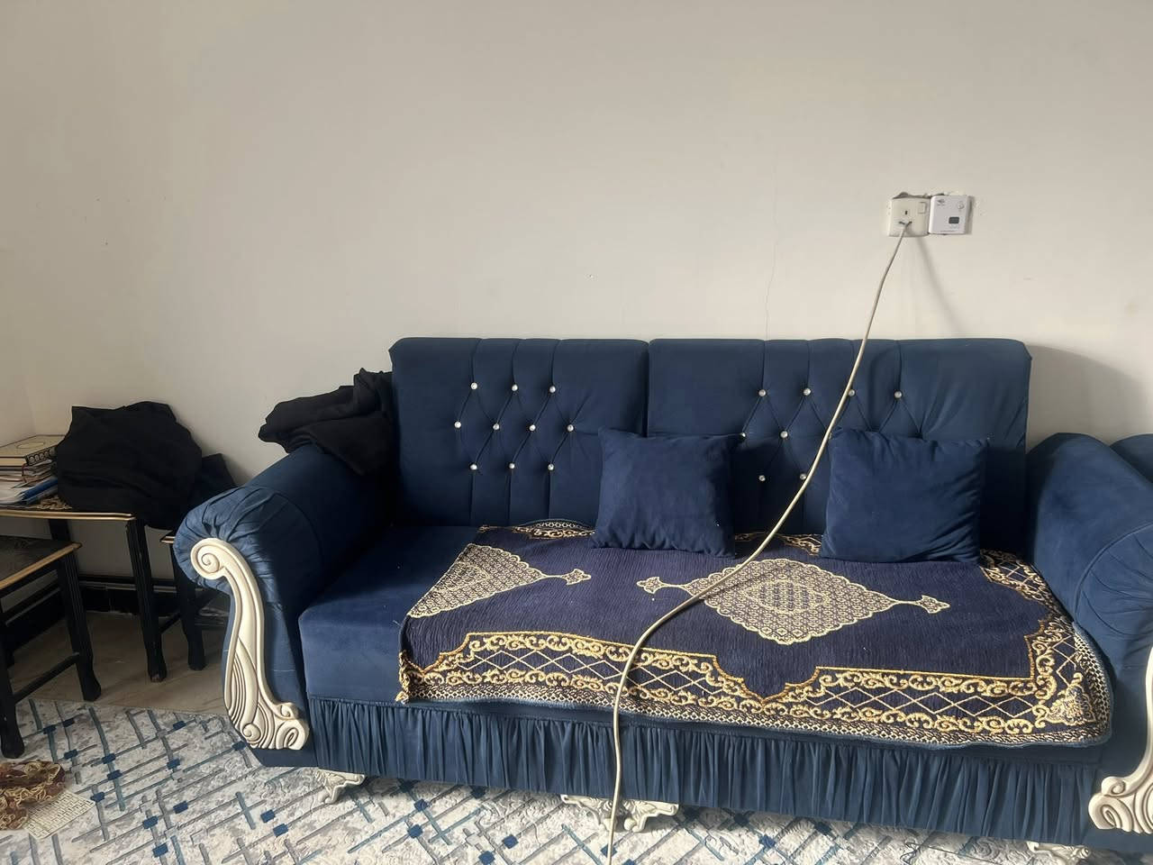 للبيع.. للبيع العاجل // غرفة نوم + ديوانية10 مقاعد +طبلات السعر 700 ألف ، في العامرية للاستفسار الاتصال على ***********.
