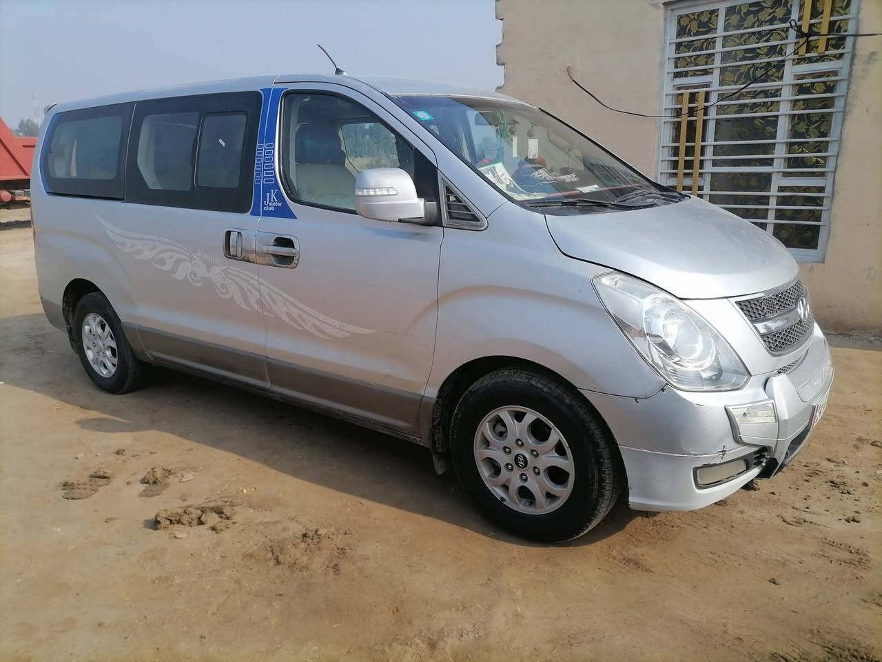 ستاركس 2010 مفتوح ومحور مسكر 7 سبلاين رقم بصره انكليزي مكان السياره ذي قار الغراف للاستفسار اتصل ***********
