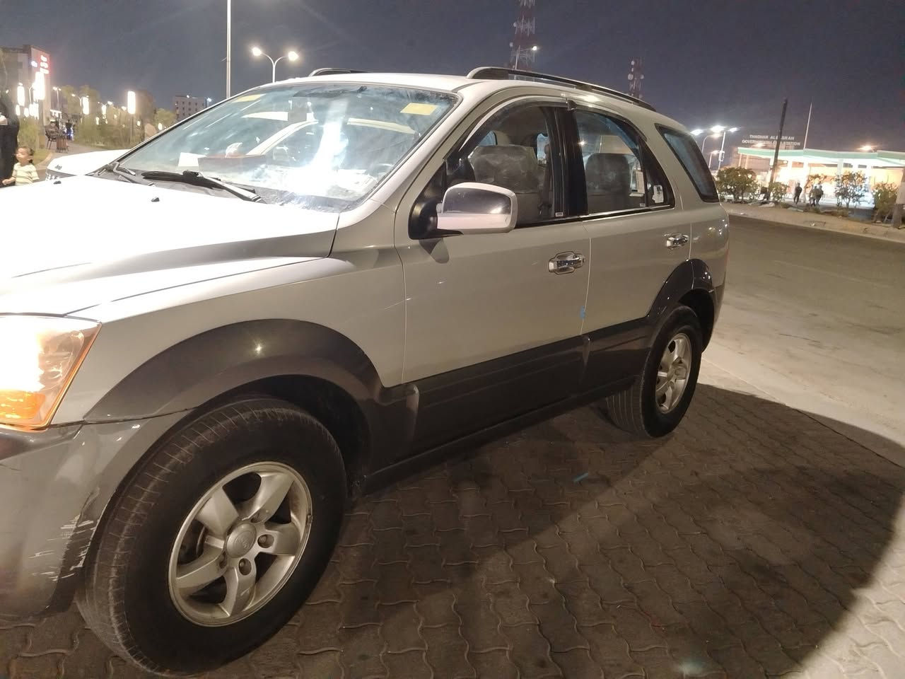 سلام عليكم سياره كيه سورتنو موديل 2008خليجي سياره كفاله عامه من ضربه وتبديل وصبغ سياره على وضع شركه سياره مكينه كير حداديه وتخم تاير. جديد  تبريد  كهربايه كله شغاله دواخل سياره جديد سنويه الغايه 2027 راعيه موجود اتريد تحويل اتريد وكاله بكان سياره البصره جبيله السعر 95بيه مجال الشراي رقم هاتف ***********
