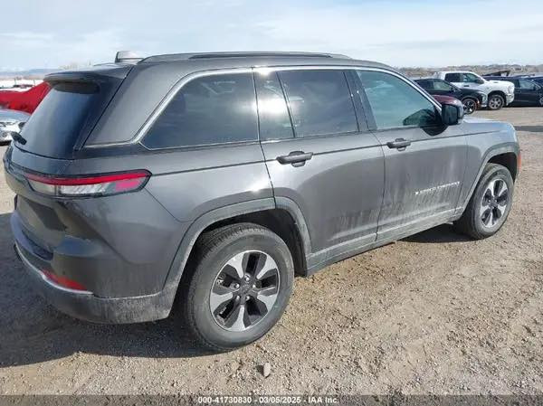جيب كراند شيروكي فول السيارة

ثلاث انضمه بانزين هايبرد وشحن من البيت بلك ان

Jeep Grand Cherokee 4Xe 2024

السعر375 ورقه مجال بسيط 

***********

المسافة المقطوعة : 19 الف ميل  

الضرر : بدون ضرر نهائي  فقط كلير جاملغ خلفي

          حالة الايرباك : كلهن سليمات

#مواصفاتها

1.شاشه 

2.بصمه

3. تشغيل عن بعد

4.دمام خلفي

5.كشنات جلد

6.كشن السايق ميمري

7.كشنات كهرباء

8.صندوك كهرباء

9.حساسات خلفيه

10. قطع تبريد 

11.اشاير بالمري

12.رادار امامي

13.رادارات 360

14.ثلاث وضعيات قياده

15. بنوراما فتحتين

16. كير ماوس

17. نظام منحدرات

18. هيترات بالكشنات 

19.ويل كب كروم

20.لايتات لد

21.بكلايت لد

22.كشافات

23.بصمة ابواب

فول مواصفات 1/1 جاهزه مرقم بغداد بسمي
مكان بغداد السيدية
