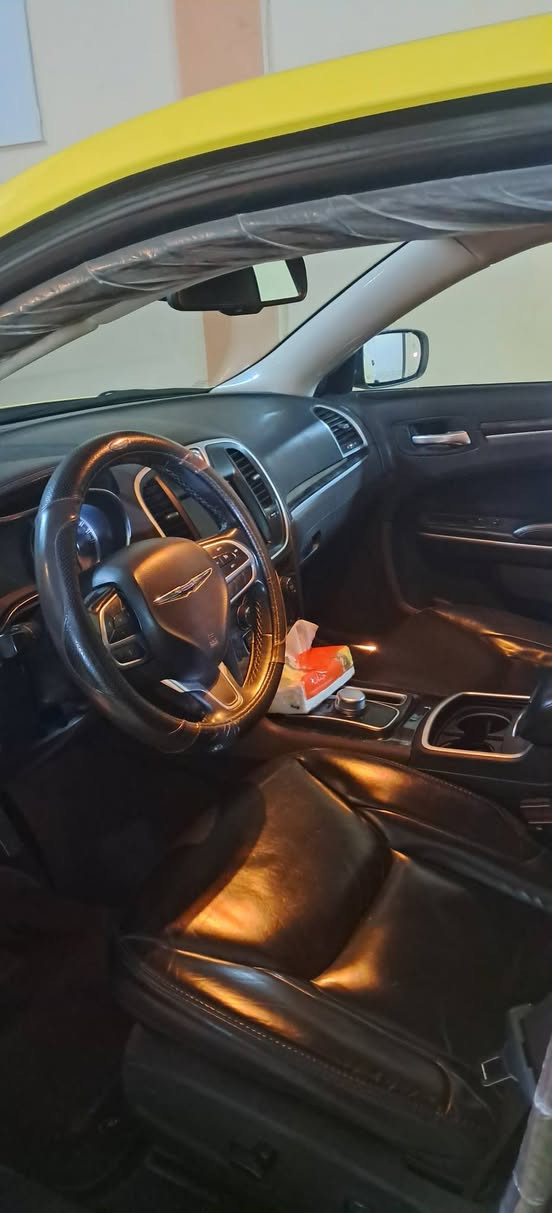 السلام عليكم. سياره اوباما ٢٠٢١ رقم نينوى انكليزي باسمي جاهزة ونظيفه خير من الله .بيها حادث من امريكا ضربه بالبجم سياره محرك كير اكسن تايات صدر امامي وخلفي كلو جديد   . تواصل عل خاص ***********
