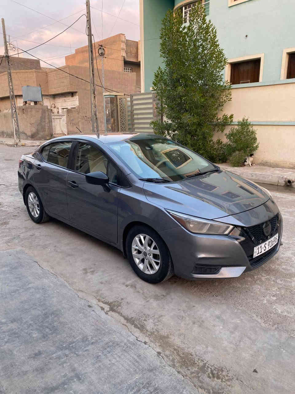 سلام عليكم نيسان فيرسا ٢٠٢٠ فول عده الفتحه محرك ١٦٠٠ دوش السياره مال بيت حادثها ناشره بالصور  بسيط 
السعر المطلوب ١١٠ ورقه رقم الهاتف ***********
