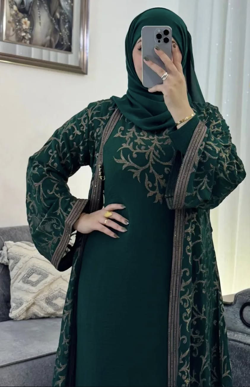 عندي هذا البشت + فستان + شال 
يلبس قياس من l الى xxl وبي حزام للفستان الداخلي يتخصر وحزام بالبشت لونة زيتوني 
جديد غير ملبوس ❌
سعر الشراء ٧٥ سعر البيع ٥٥ الف


**إذا كنت صاحب هذا الإعلان وتريد حذفه لأي سبب، رجاءا أرسل رسالة إلى الدعم الفني**