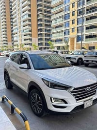 توكسان 2020 خليجي للبيع  سياره ماشيه ٤٠ الف كيلو  قابلة للزياده  سياره...