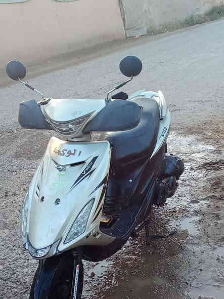 دراجه ادلس صيني للبيع نقص عداد سرعه وباتري كاعد كلشي شغال بيه السعر 200 وبيها مجال المكان سيطره سيد احمد شارع المطار الرقم ***********
