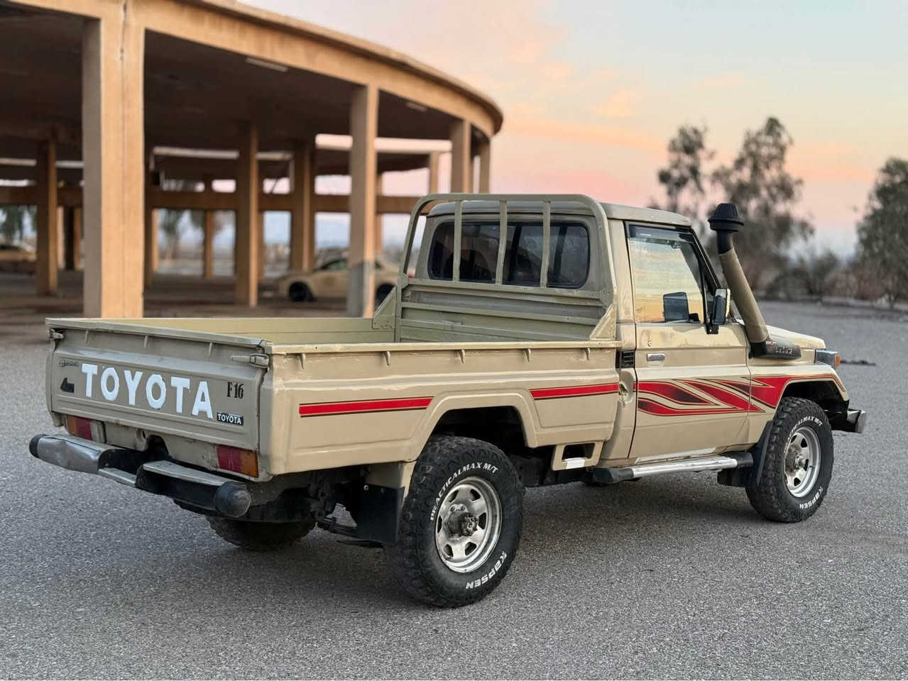 تةنها ٤٤ وةرةقة 😱 علوج (بدون_رقم)

ميكزةمين موديل ١٩٩٦ مةكينة ٣ ئيفي ٦ گير
سةيارةكة علوجة بي رةقةمة گيرو مةكينةي بةشةرتة اكسل و دةبل اكسل بةشةرتة ٥ تايةي لوكي جةبةلي لةژيرة سةيارةكة هةموو گياني بةشةرتة و نموونةية لة جواني 

سعري// ٤٤ وةرةقة
شوين // كؤية 
*********** كويسينجاك, أربيل
