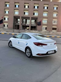 ٢٠٢٠ • ٩٠٠٠٠ كم • كامرة دوارة