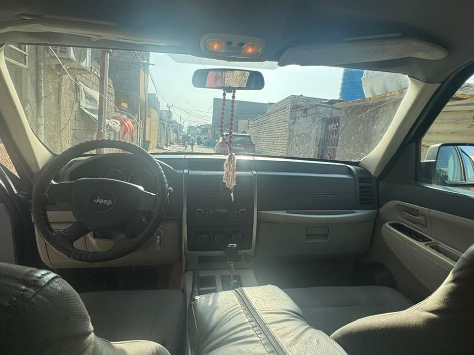 جيب لبرتي 2008لون اسود كير محرك تبريد شغالرقم بغدادحداديه نص عمرالعنواب بغداد السعر 80وبيه مجال هاتف ***********
