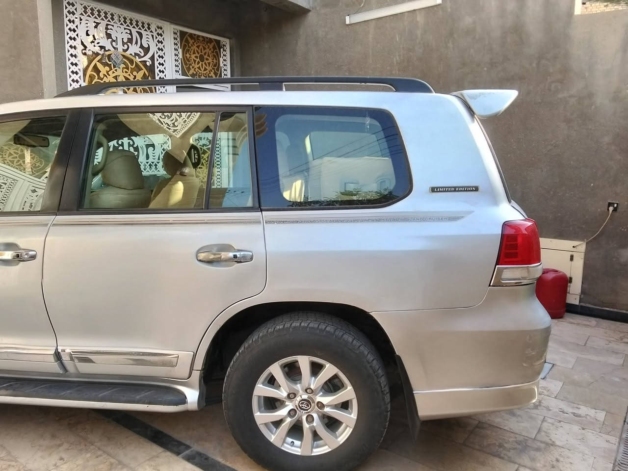 فكسار موديل 2009 رقم بغداد بسمي رقم نكليزي  صبغ صفحتين اثره خطه سياره جاهز محرك 8 اربع  بصمات فتحه        سعره 230       ***********
