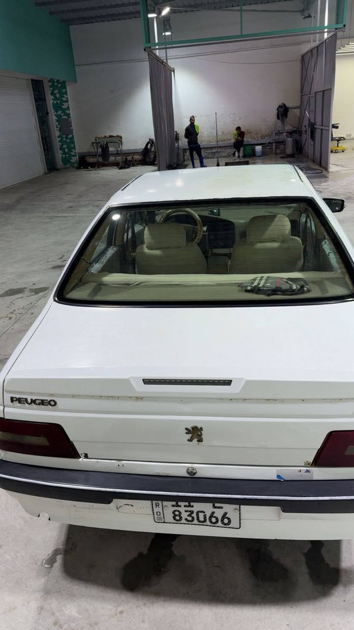 بيجو ٤٠٥ لميس مديل ١٣ 
صبغ فقط داير جاملغ الايمن 
وجراد قليل بالقماره 
بغداد رقم الجديد سنويه لل ٣١ 
***********
***********
