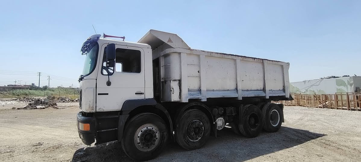 مان صقر موديل 1994 سنوية جديد ارقام جديد  ا كير151 مكينة414اربع قوايش  كلة بشرط. مجموعة جيف ام الاسد  تخم تاير سيارة خير من الله بسمي تحويل ثاني يوم الاستفسار اكثر ***********
