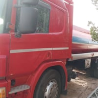 تنكرسكانيا موديل 2004 للبيع رقم بغداد كفاله الاستفسار على الرقم0781208...