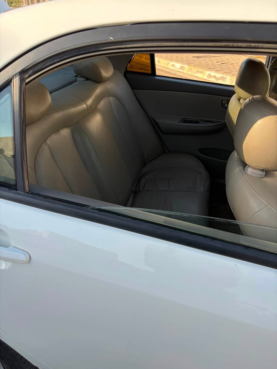 بي وايدي ( 2014 byd g3) للبيع 
شرط التحويل والوكالة رقم كركوك دولي مسطرة 
سيارة خليجي بدون حادث 
محرك 1.8 بلادي كير بلادي 
موصافاتها فول 
كير اوتو 
بصمة 
دخول ذكي 
سلايت روف 
زينون
حساسات خلفية 
كشنات جلد 
وباقي مواصفات بي وايدي المعروفة 
…. 
بيها جاملغ واحد رش جمالية فقط بدون ضربة 

سعرها 49 ورقة وبيها مجال مكاني كركوك
الرقم: ***********
