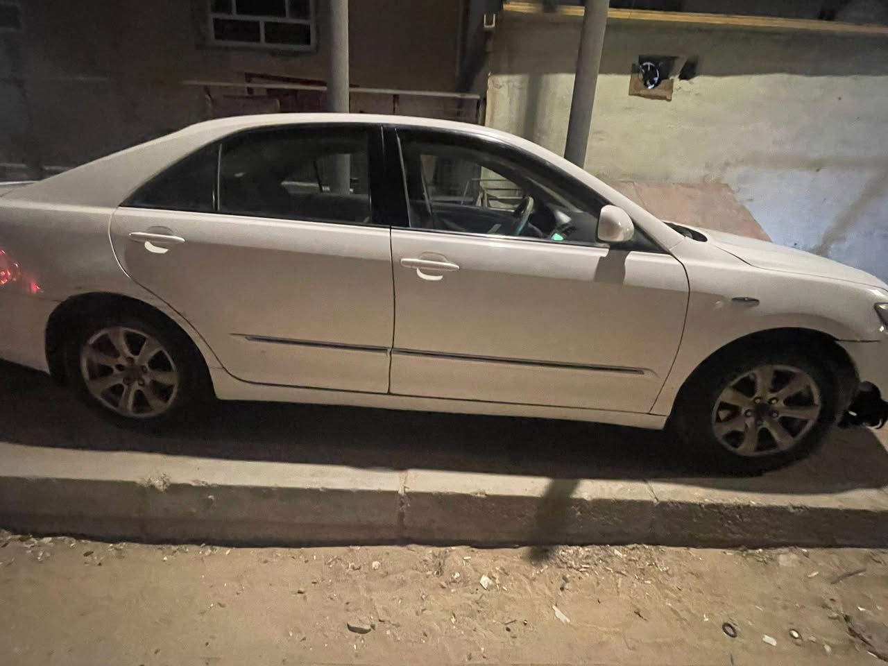 السلام عليكم سياره كامريGL خليجي موديل ٢٠٠٨ اللون ابيض مكينه vvt ٢٤٠٠ كفاله من الضربه فقط طرف الدعاميه وبيها مكانات صبغ تبريد بس غاز ينرادلها وكبس صونده شاشه وكامره ويبهه بعض التلحيضات السعر ٨٠ وييهه مجال قليل مراسله على التلفون ***********
المكان بصره
