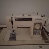 اغراض بيت • نظيفة كلش • للبيع