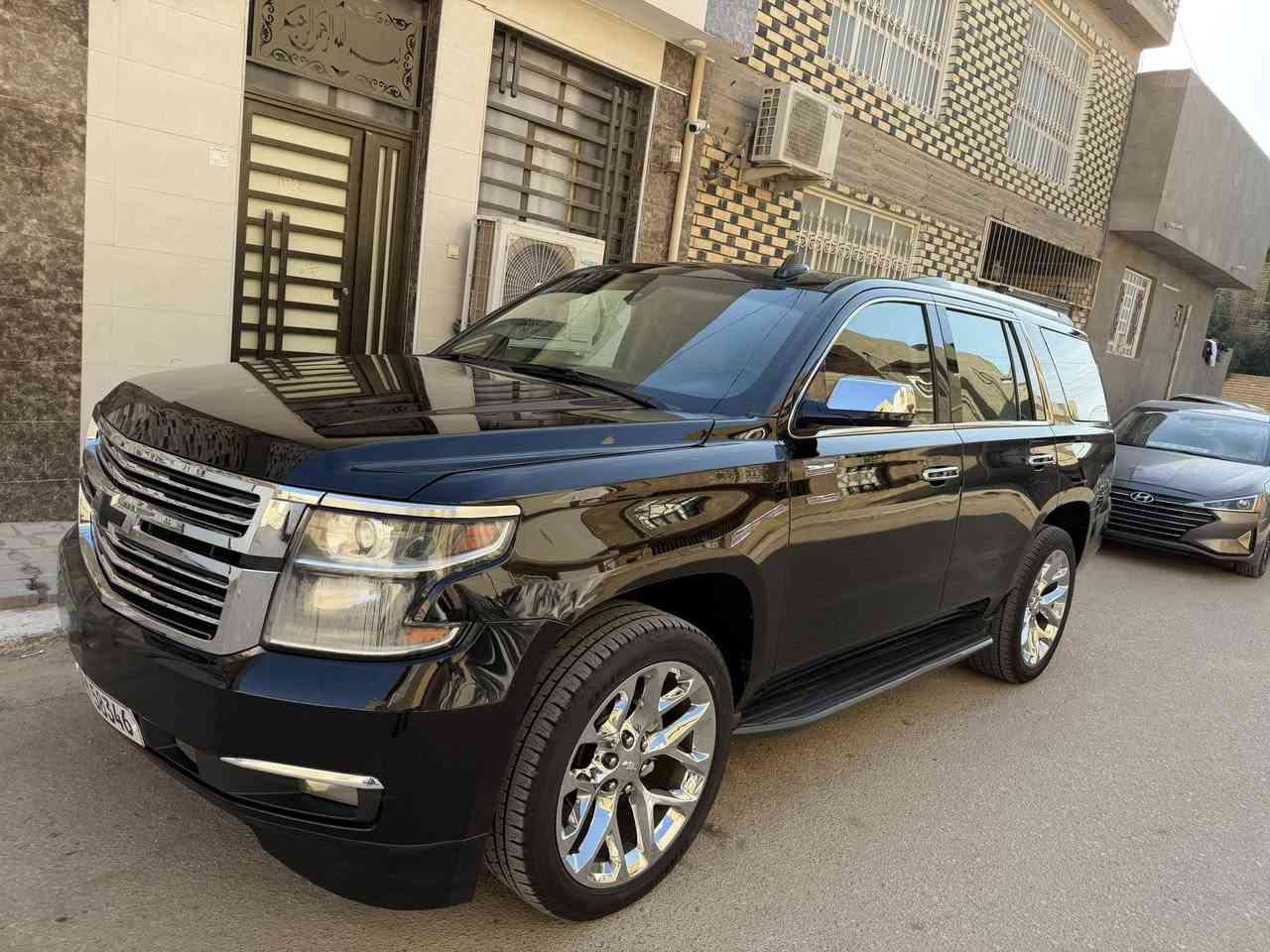 السلام عليكم 

للبيع تاهو 
مديل 2019
بوليسي 
ماشيه 141 الف كيلو 
رقم بغداد دولي بسمي
السياره جديده
تخم تاير 
حداديه امامي خلفي 
ويل برايمر اصلي وكاله
السياره برغي معايزه 
حادثها فقط جاملغ بدون دواخل 
جميع الارباكات  سليمه 
مكان السياره النجف 
السعر 335 ورقه 
***********
