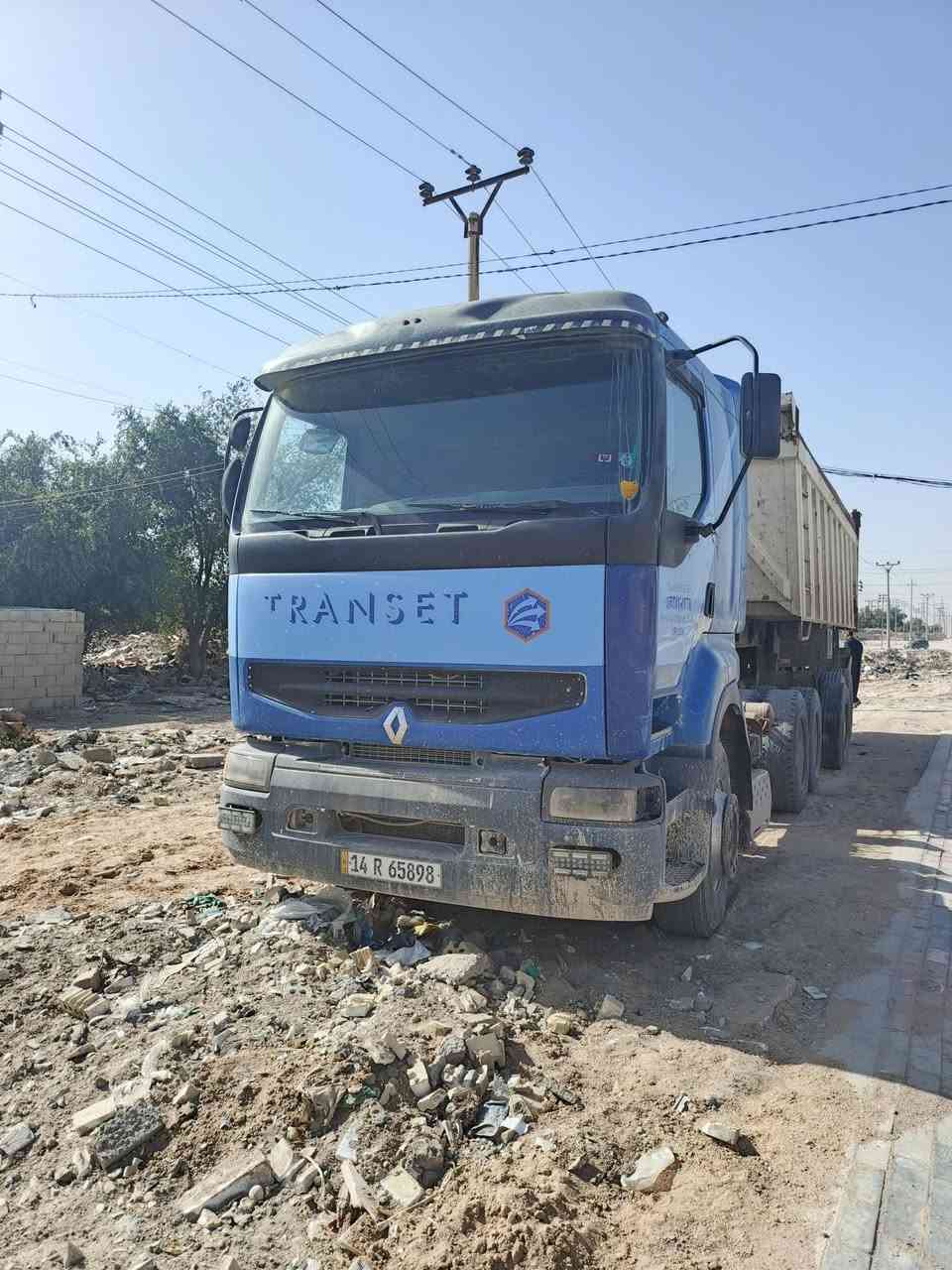 رينو 97 بم ونوزل مجموعه  جيف راس وعربانه 3دناكير 27 متر  او بس 
 اراس تنباع  جاهزه ب 260 وبيه مجال 

***********
