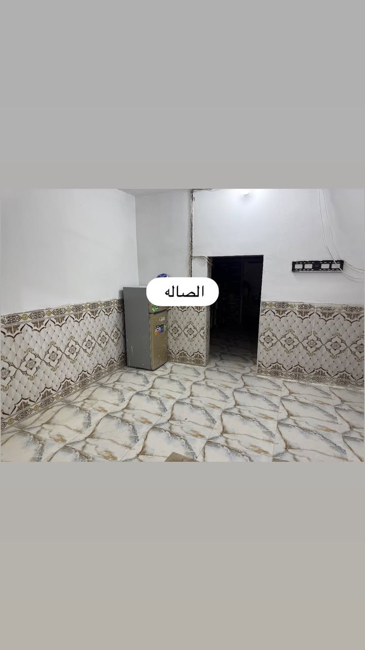 السلام عليكم
دار للبيع 
طابو صرف 
المساحه 120م
طابقين 
طابق ارضي 
غرفه وصاله ومطبخ واستقبال وحمام داخلي وخارجي 
طابق ثاني غرفه مع حمام (سويت)
العنوان : ابوصخير - حي الزهراء - عمود 86 - مقابل محلات سيد عدنان قريب ع شارع العام 
السعر / 62
تواصل : ***********   -    ***********
