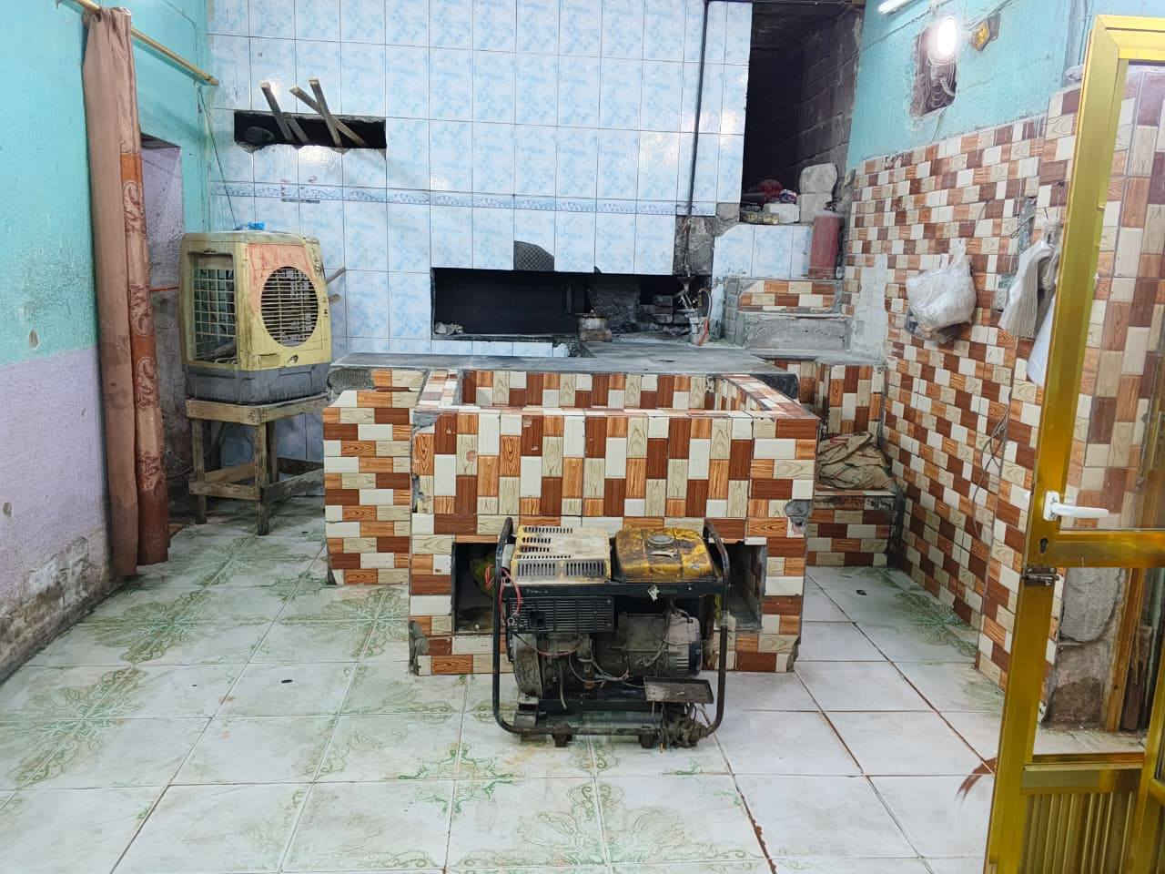 سلام عليكم فرن في حي الحسين قرب مدرست الفاو
في البصرة 
مساحت الفرن 100
صنف الفرن بلديه 
بي اجازت نفط 
عمل الفرن تلاثه فما فوق 
سعر خاص خابر وتدلل 
معه العل انه مكلف بنشر 
***********
