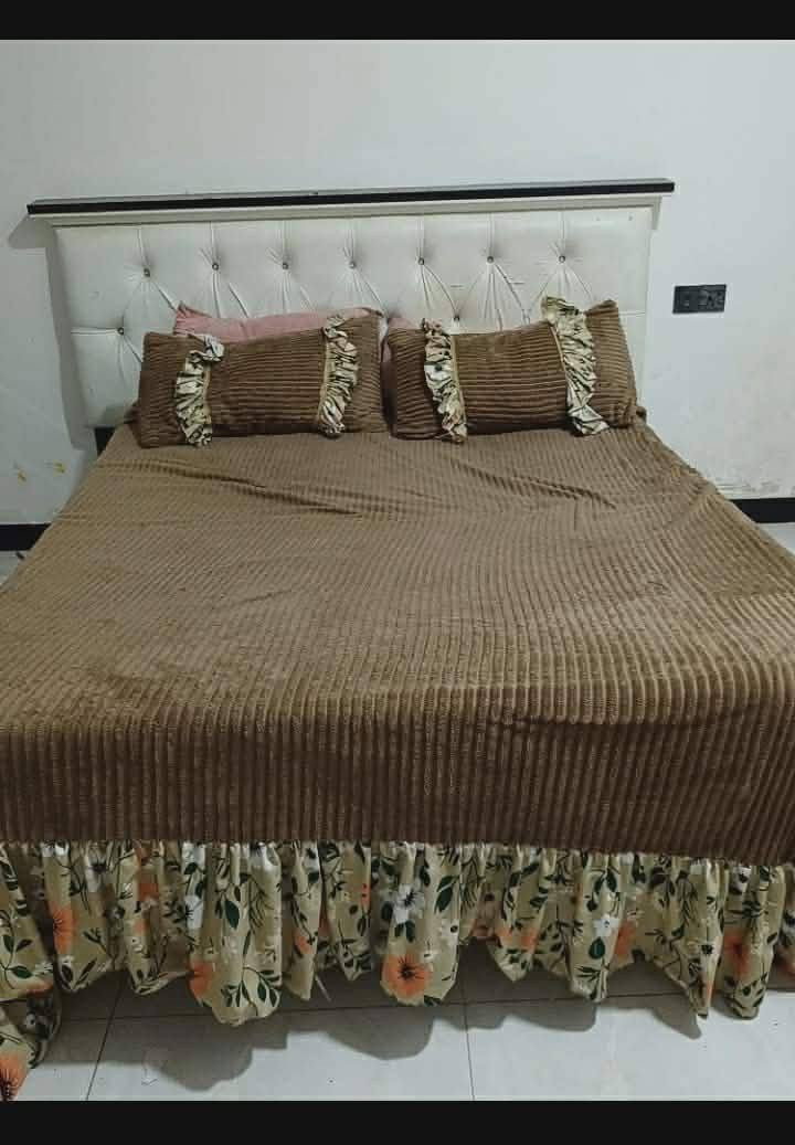 غرفة تركيه سلايت بس التخت مالتها مكسر سعرها 150


**إذا كنت صاحب هذا الإعلان وتريد حذفه لأي سبب، رجاءا أرسل رسالة إلى الدعم الفني**