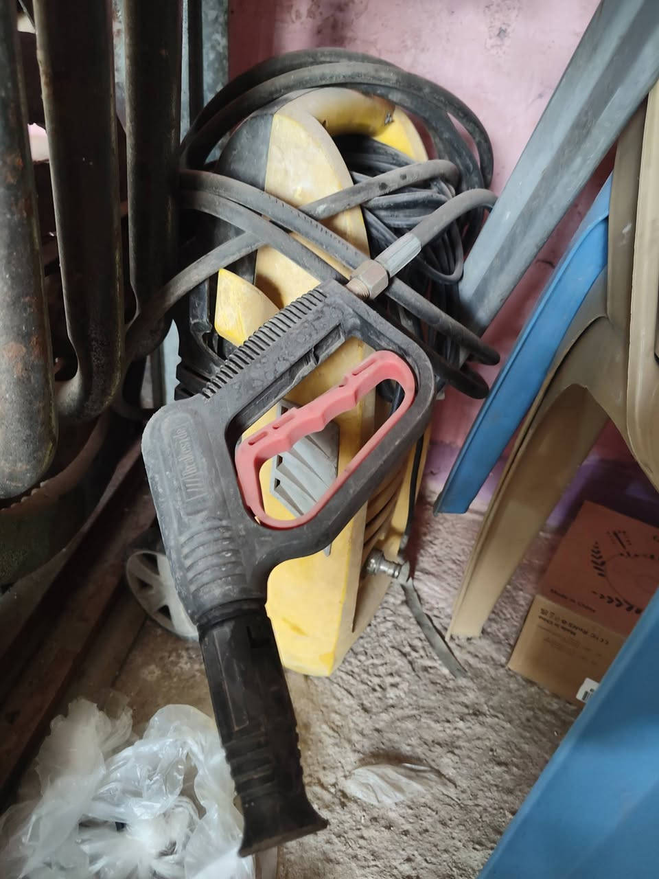 سلام عليكم غراض للبيع نضيفة كلمن وسعرة الاستفسار مراسلت الصفحة واتساب موجود ***********مكان نجف حي ميسان
