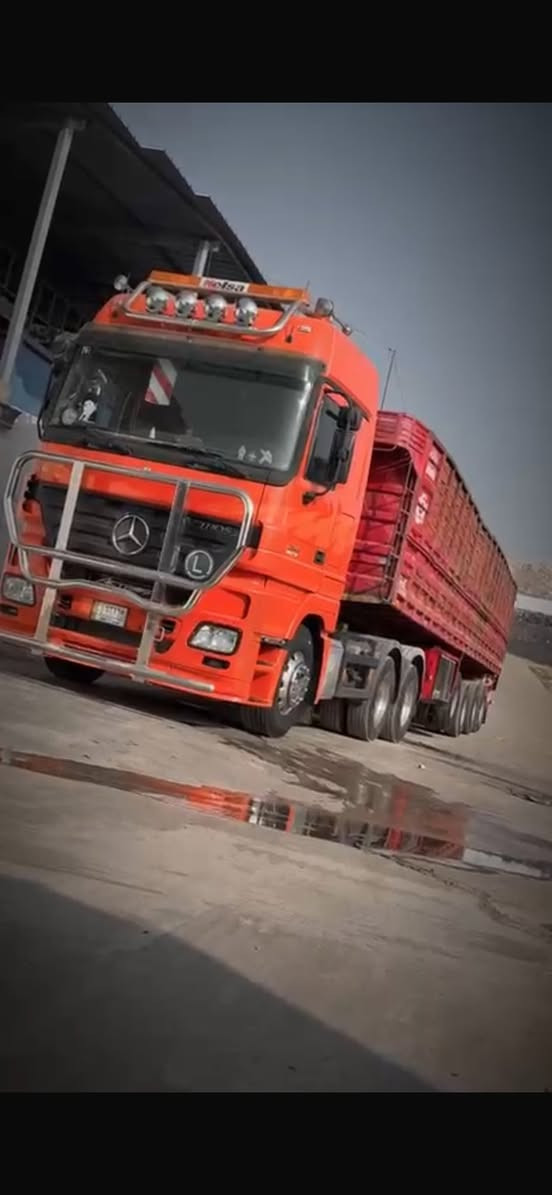 سلام عليكم اخوان السياره للبيع السياره حلوه ونضيفه تخم تاير 2005رقم نينوى تريد راس وعربانه تريد بس راس الموصفات رتايدر وثلاجه ‭0770 435 0707‬
