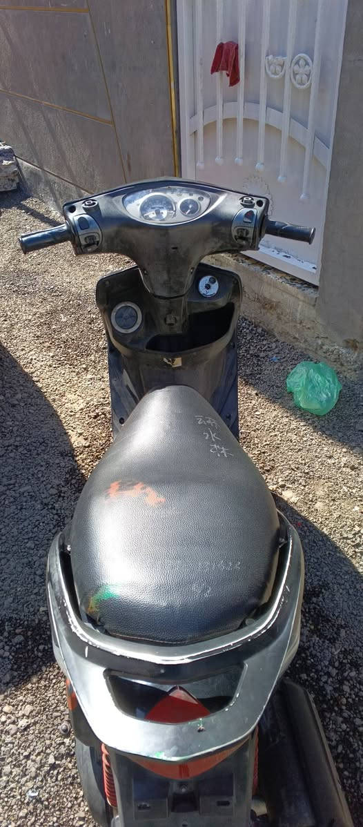 للبيع دراجة ثعلب حاوية اي نقص مابيه مكينة ممفتوح برغي واحد بيه وتجي وشوف بعينك وصور كدامك شراي هذا رقمي ***********مكاني دورة ابو دشير سعر 650وبيه مجال قليل للشراي
