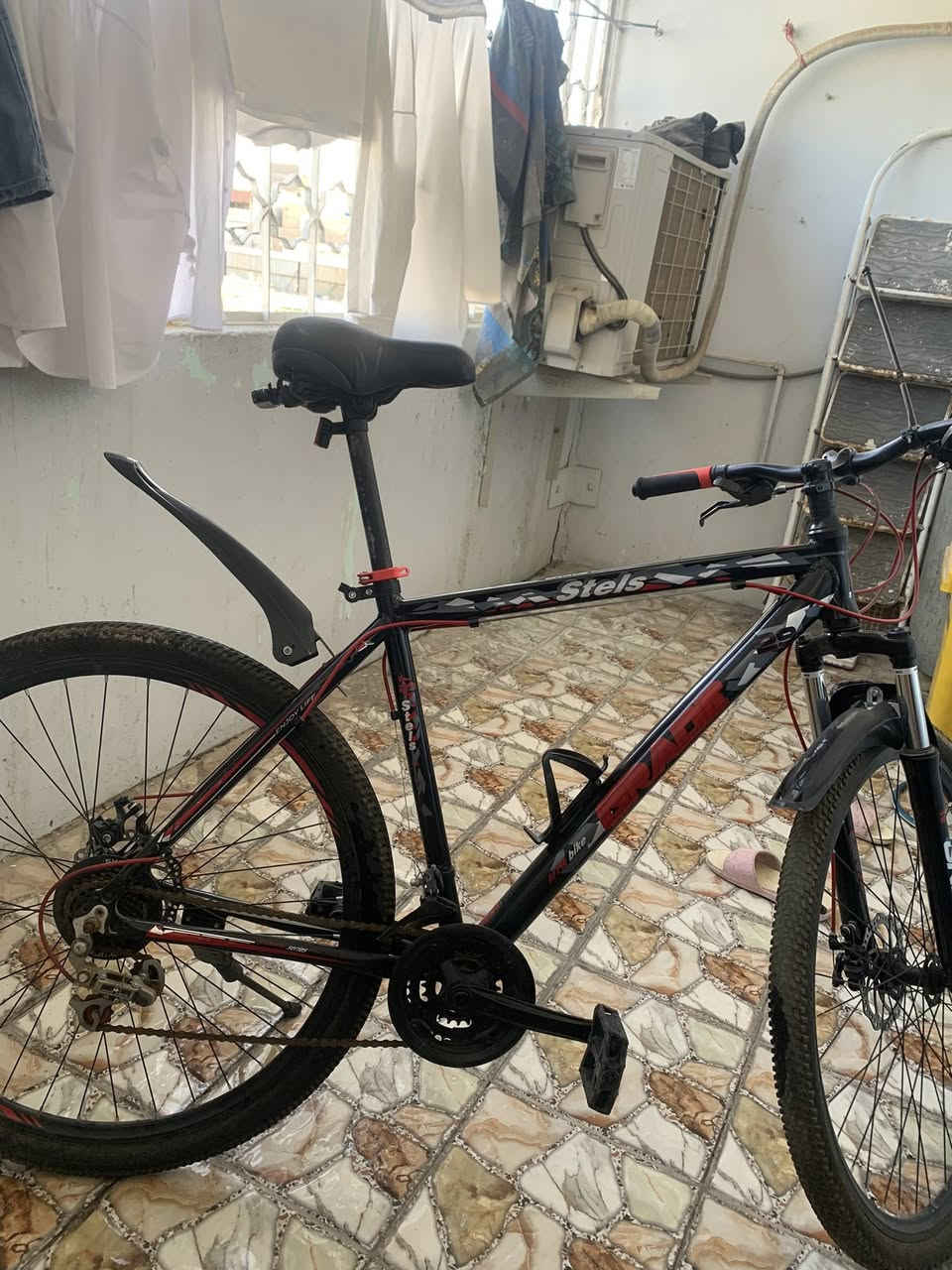 بايسكل ياباني نضيف جداً كير امامي كير خلفي التايرات جدد كله جديد لان قليل الاستخدام حجم 28 السعر 115 مكاني الطالبية
رقم الواتساب***********
