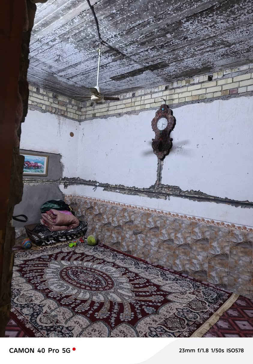 سلام عليكم بيت للبيع في منطقه الحميديه عله الشارع ركن بيت موضح بصور والمقطع السعر 115مليون غير قابل للتفاوض للستفسار ***********
